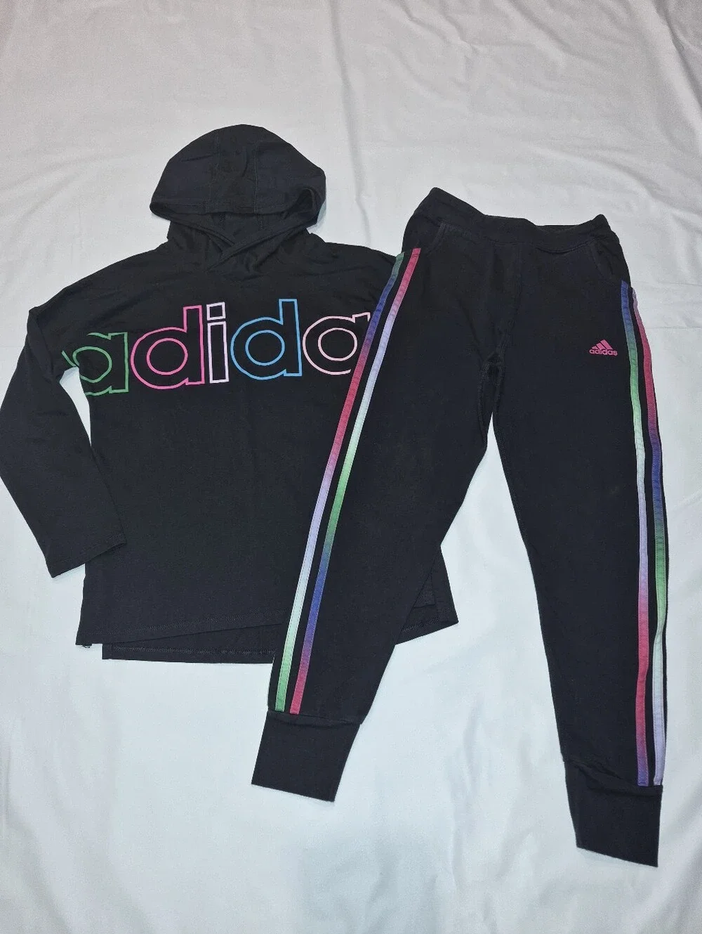 Adidas Outfit- Girls Medium 10/12